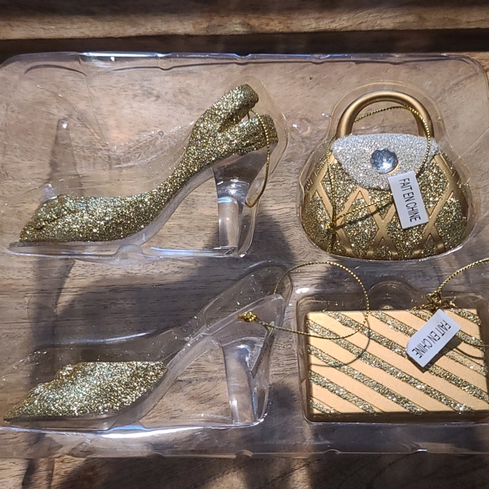 4 gold glitter ornaments